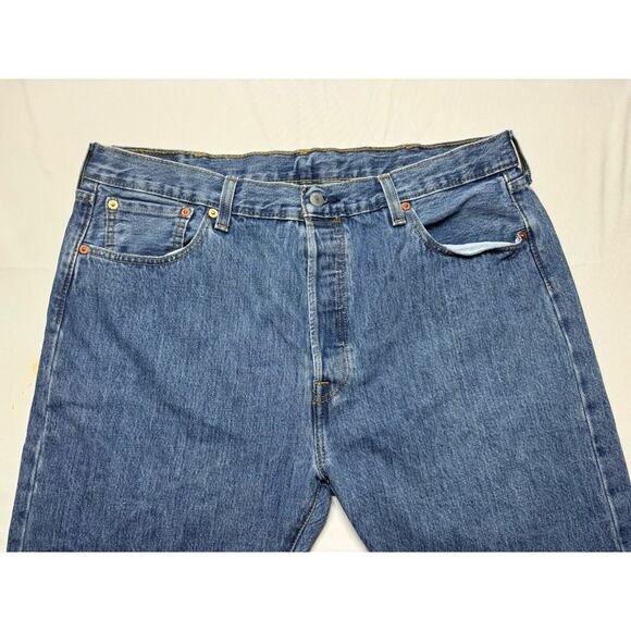 Levis 501 Men's Straight Leg Button Fly Med Blue Denim Jeans - Size 38x27.5 - Picture 5 of 8